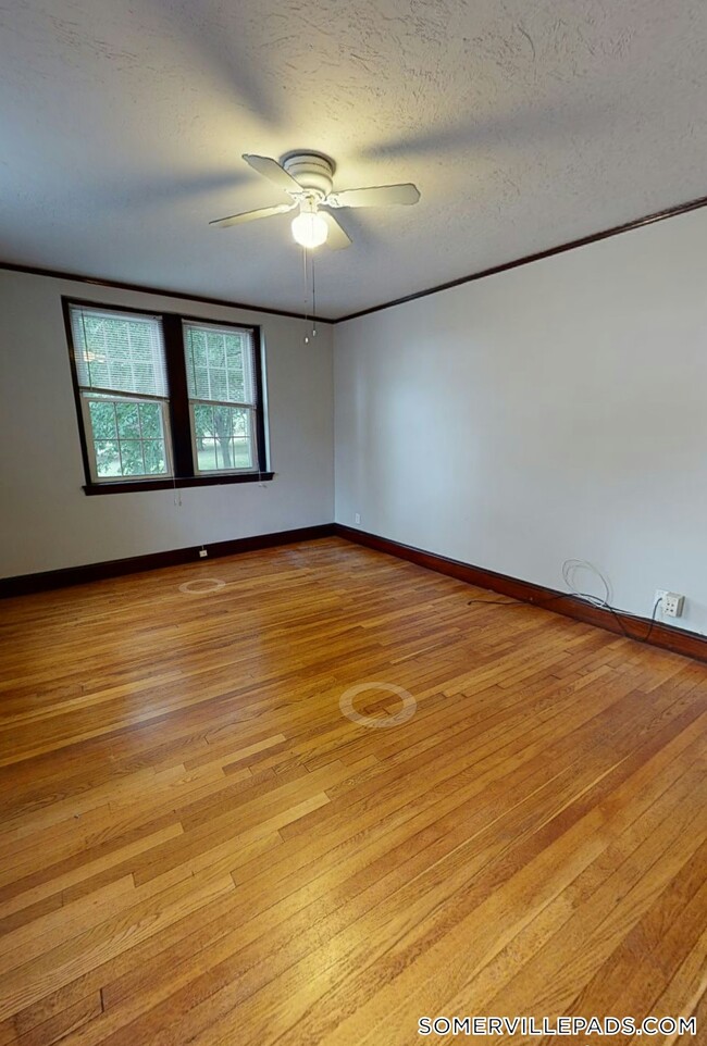 Building Photo - 119 College Ave