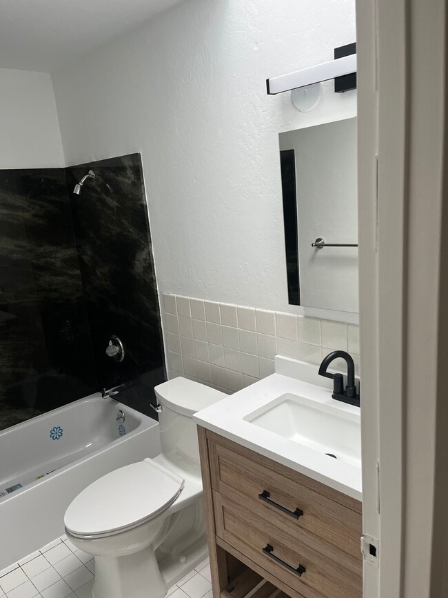 Photo - 1418 Rhode Island St Apartment