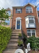 Building Photo - 21082 Gladstone Dr