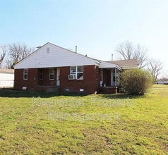 Building Photo - 403 Babb Dr