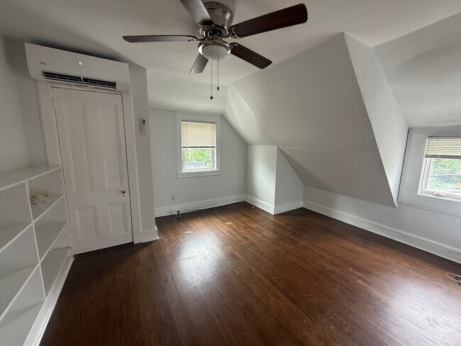 Foto del edificio - 206 Bellevue Ave