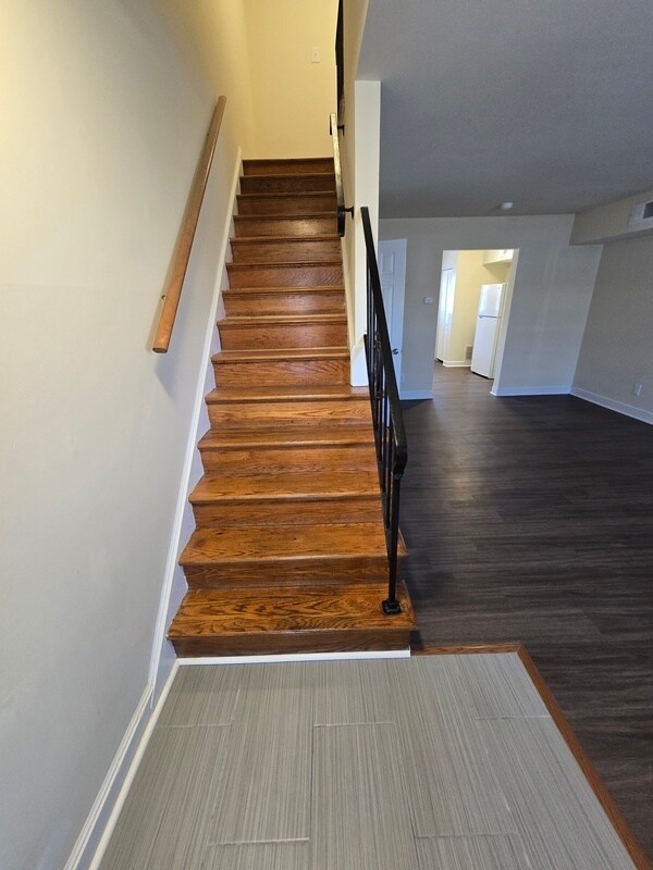 Building Photo - 5238 Goolsby Ct