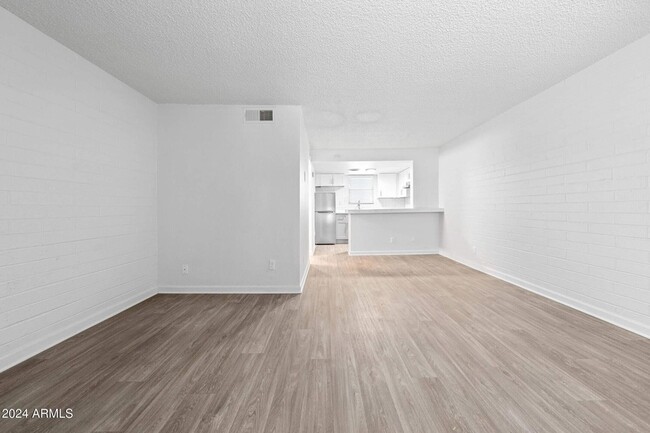 Photo - 1601 W Camelback Rd Apartment