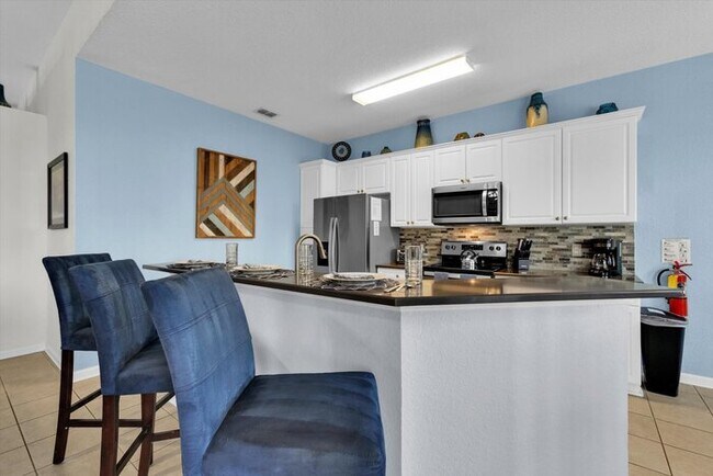 Building Photo - MNL2702