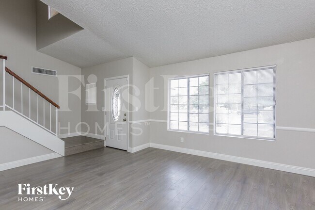 Foto del edificio - 4317 Newcastle Rd