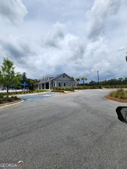 Building Photo - 214 Coneflower Rd