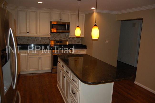 Building Photo - 400 N Holden Road , Greensboro , NC , 27410