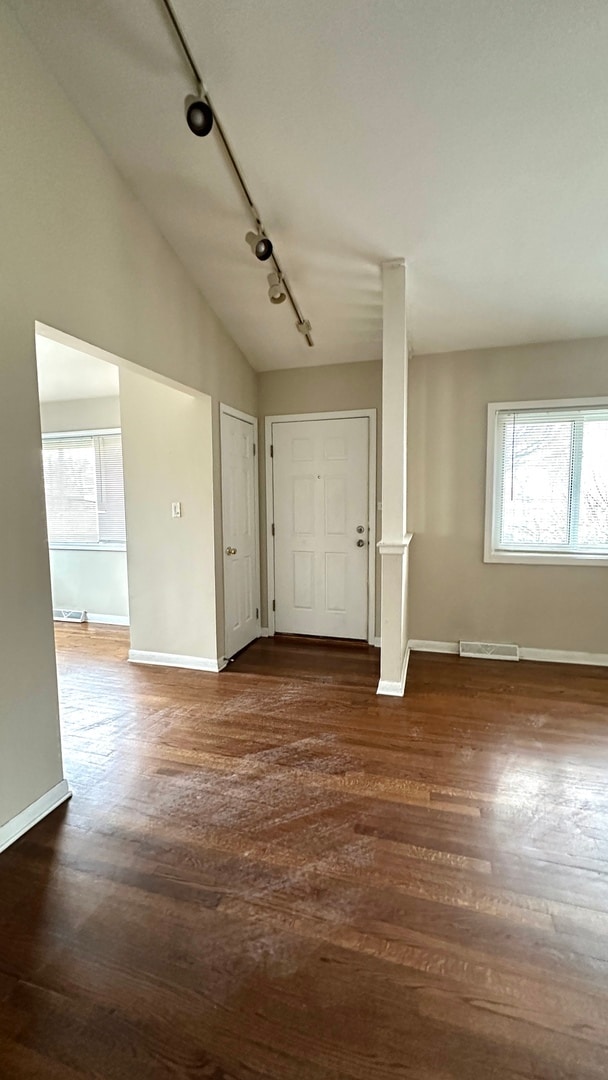 Building Photo - 9067 N Clifton Ave