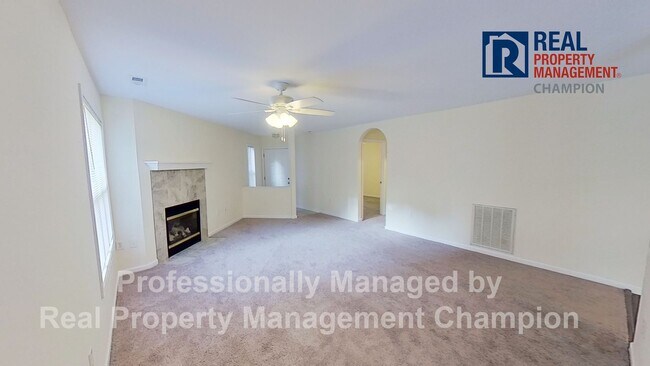 Foto del edificio - First Floor Condo with Spacious Floorplan