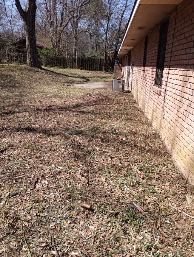 Building Photo - 139 Wagwood St