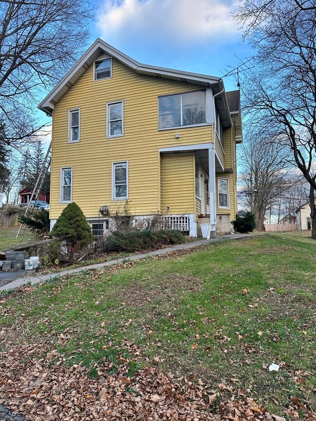 Building Photo - 19 High St