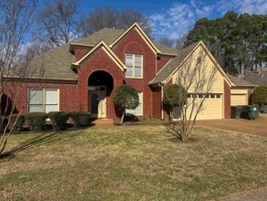 Building Photo - 624 Landing Party Ln