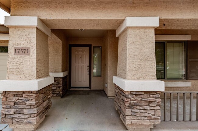 Foto del edificio - 17571 W Eugene Ter