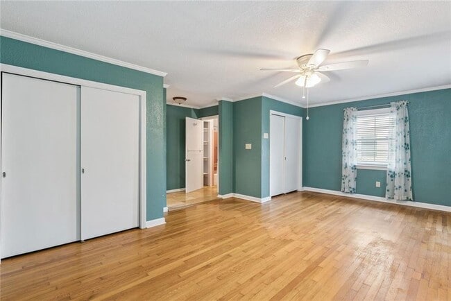 Building Photo - 1407 Sycamore Ave