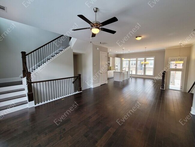 Building Photo - 2140 Coventry Dr