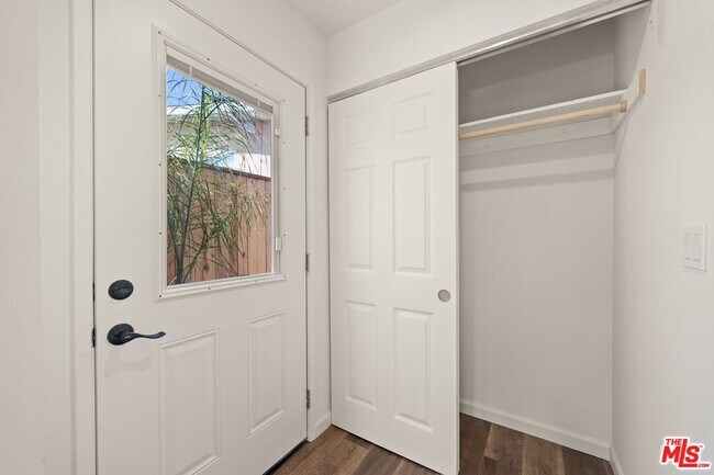 Foto del edificio - 5138 S Hillcrest Dr