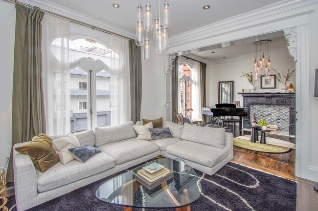 Building Photo - Coming Soon Stunning 3bed/2.5bath level flat in Pacific Heights