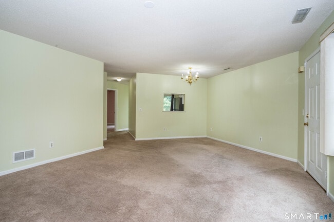 Building Photo - 302 Briarwood Ct