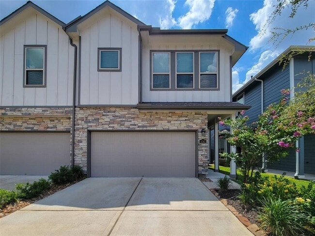 Building Photo - 4743 Glen Isle Dr