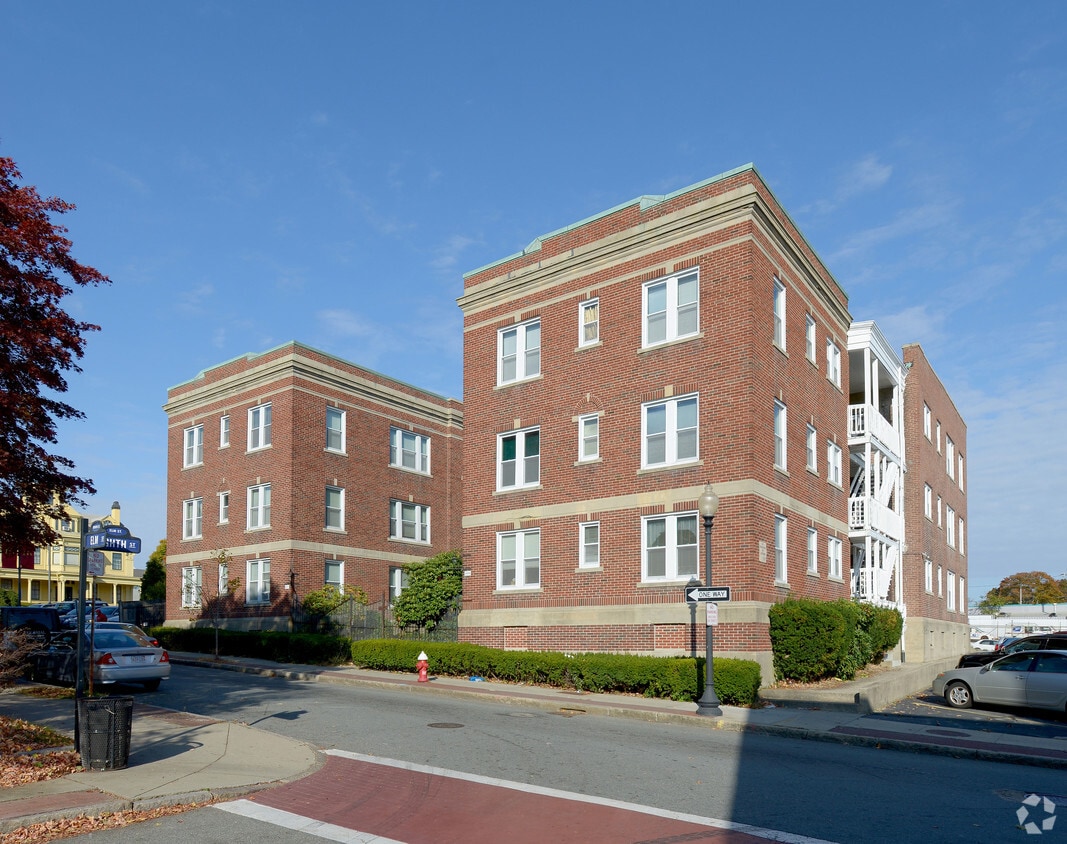 Apartment In New Bedford Ma