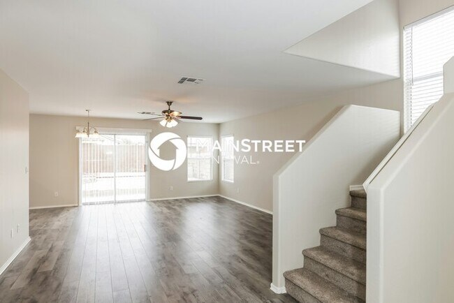 Foto del edificio - 4 Bedroom Pet-Friendly Home in El Mirage, AZ with Main Street Renewal