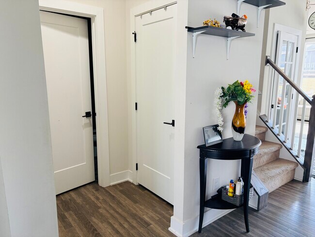 Foto del edificio - 213 Catalpa Ln
