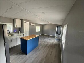 Building Photo - 4605 NE 167th Pl