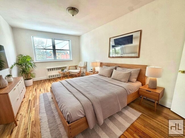 Building Photo - 28 AVENUE