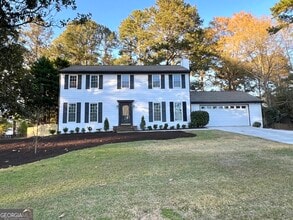 Building Photo - 2907 Clearbrook Dr