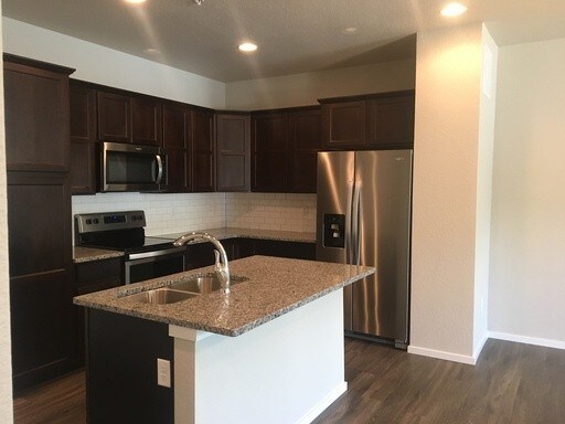Building Photo - 3526 Big Ben Dr