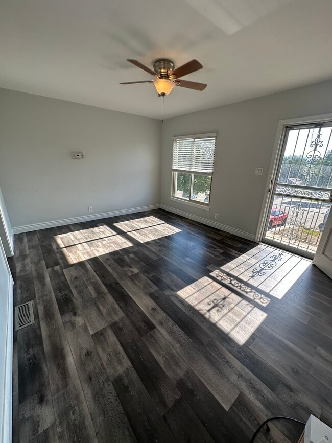 Building Photo - 761 S 1000 E