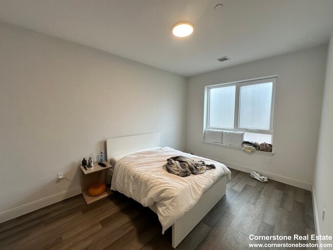 Building Photo - 957 Dorchester Ave