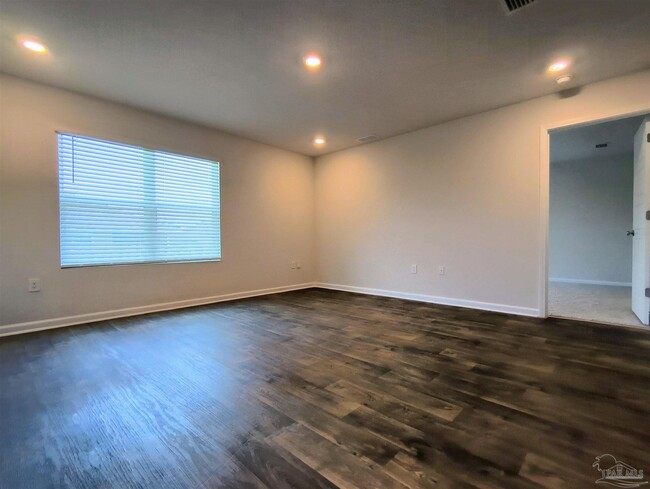 Building Photo - 7585 Steeplechase Blvd