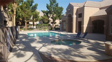 Building Photo - 8101 W Flamingo Rd