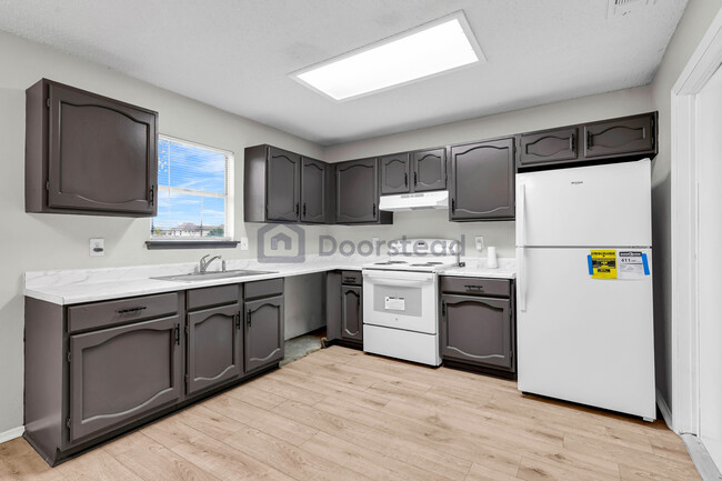 Foto del edificio - 2822 Meadow River St