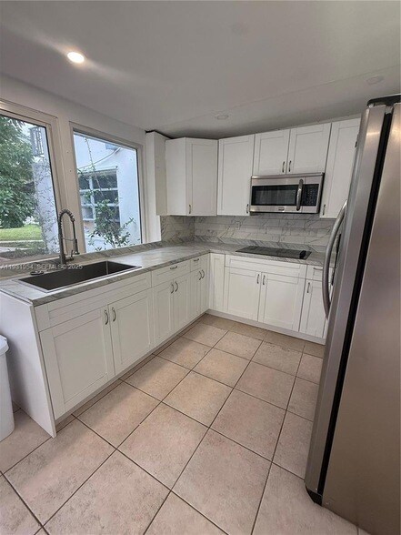 Foto del edificio - 318 SW 15th St