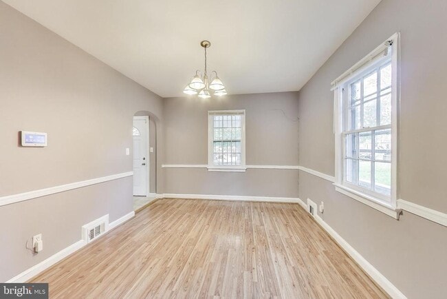 Foto del edificio - 1316 Van Buren St NW