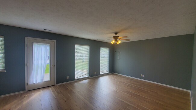 Foto del edificio - 6812 S 89th St