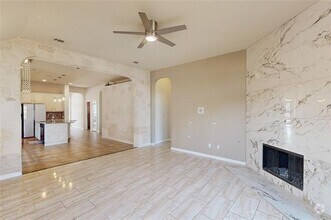 Building Photo - 2949 Mandalay Dr