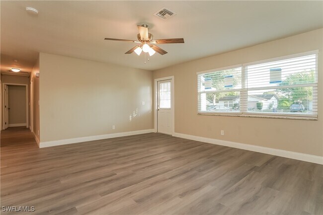 Foto del edificio - 15863 Willoughby Ln