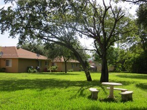 Building Photo - 2522 NE 184th Terrace