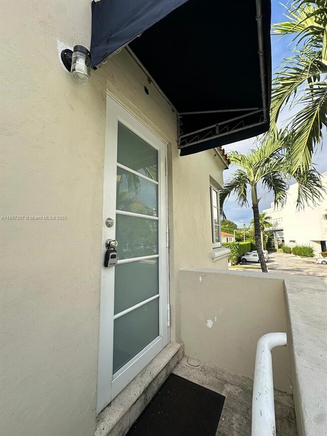 Building Photo - 3235 S Le Jeune Rd