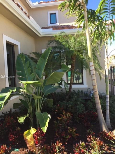 Foto del edificio - 5915 Brookfield Cir E