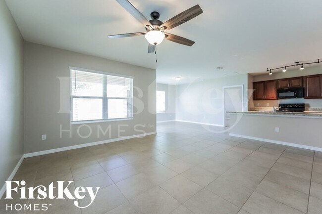 Foto del edificio - 607 NW 21st St