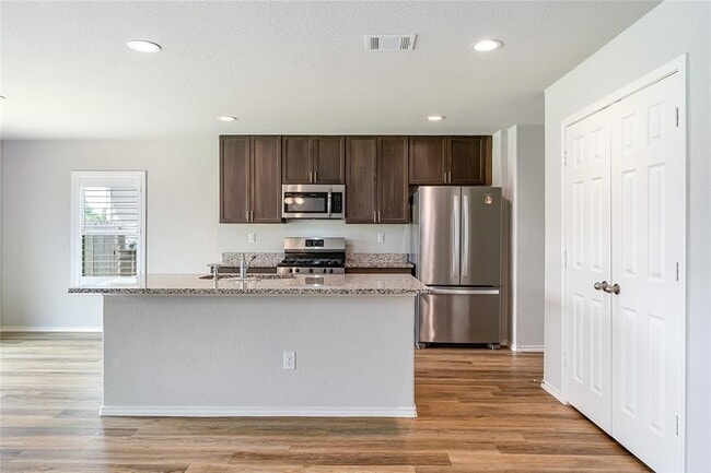 Building Photo - 4239 Stuebner Hl Dr