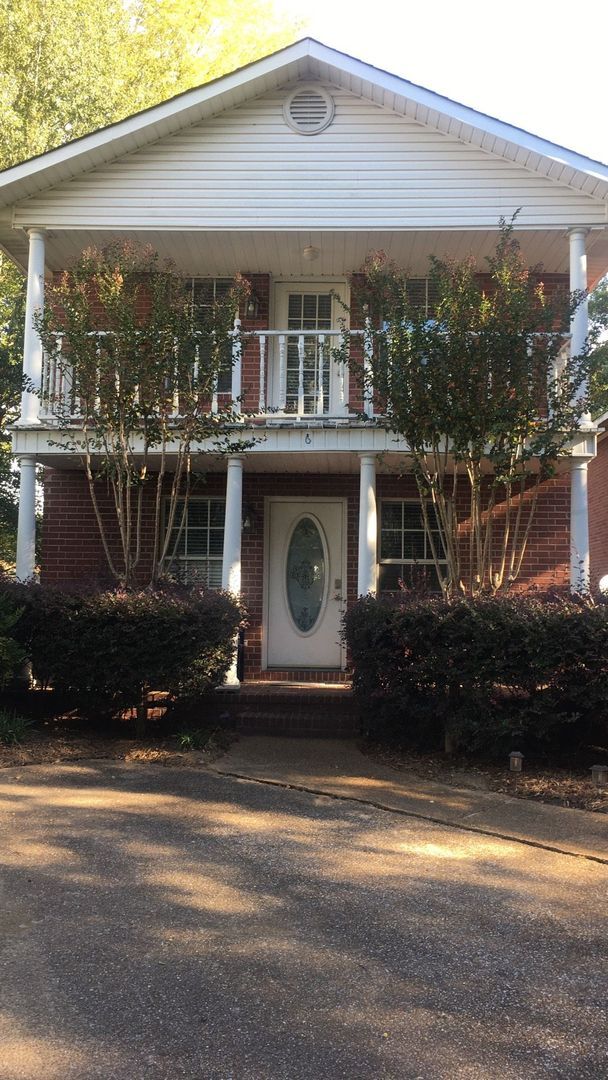 Photo - Grecian Gardens House