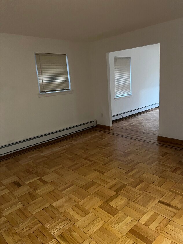 1306 Oakley St, The Bronx, NY 10469 House Rental in The Bronx, NY