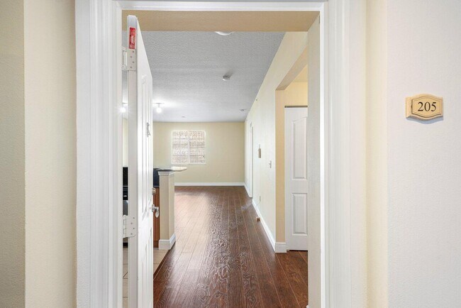 Foto del edificio - 250 NE 3rd Ave