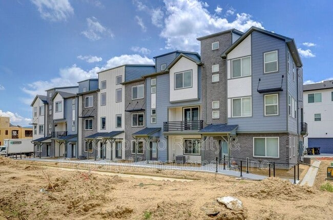 Building Photo - 2153 W 166th Pl
