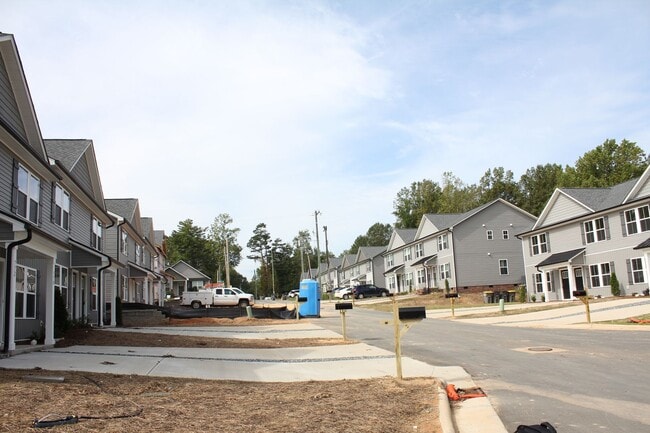 Building Photo - Brand New Townhouse unit in Kannapolis, NC!!